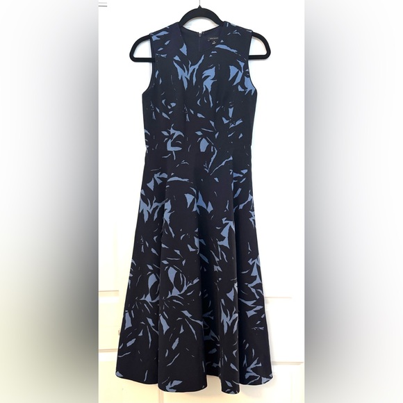 Ann Taylor Blue print Sleeveless Midi dress - Picture 2 of 7